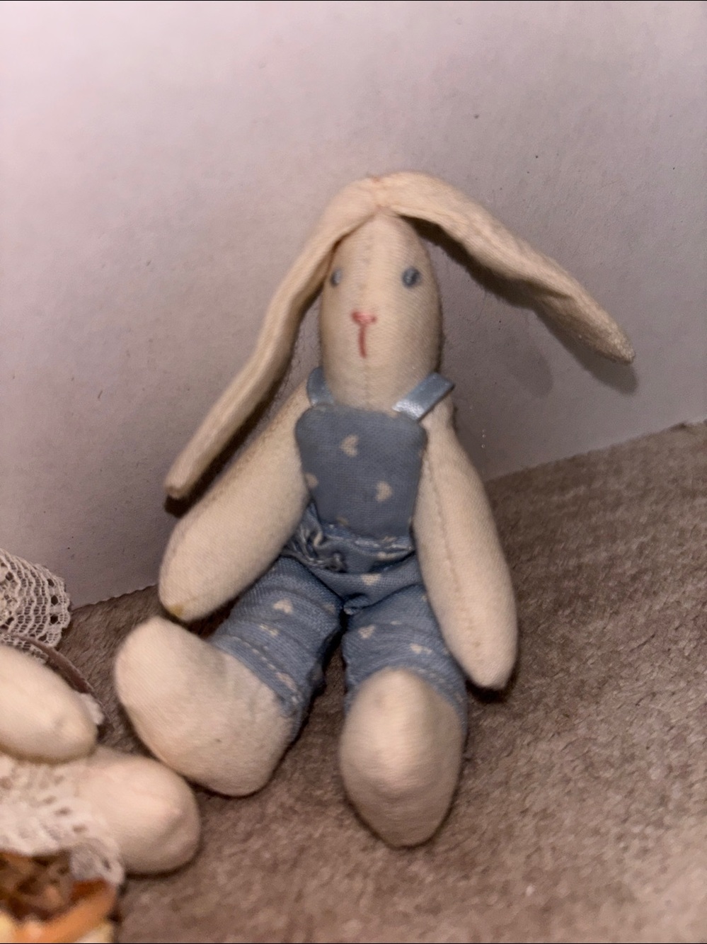 Vintage Tiny Cream Fabric Bunny and Bear cottage core Overalls basket flowers - Picture 2 of 5